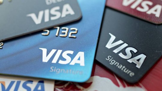 Có nên dùng thẻ visa tiền Việt thanh toán khi đi du lịch Thái Lan không ?