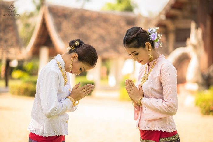 thailand greeting how to wai 2