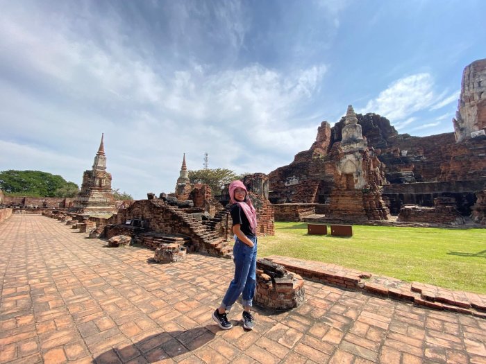 Wat Mahathat - a tourist attraction in Ayutthaya
